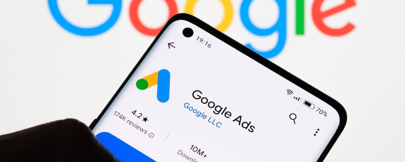 Google Ads 2024 Safety Report Unveils AI Protections