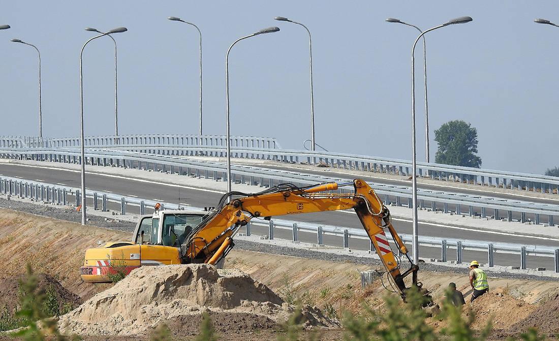 Infrastructure Expansion: Addressing Capacity Demands for Growing traveler Numbers