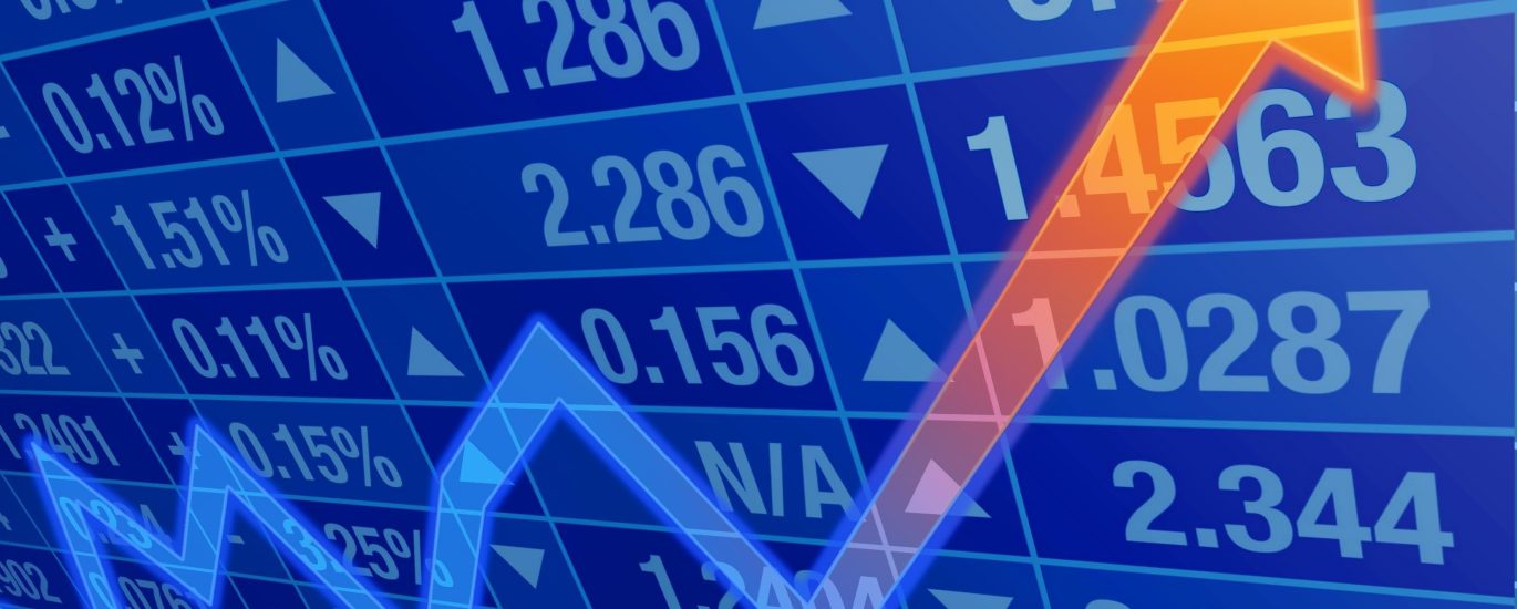 Stocks Power Higher On Earnings, Trade Hopes: Weekly Review