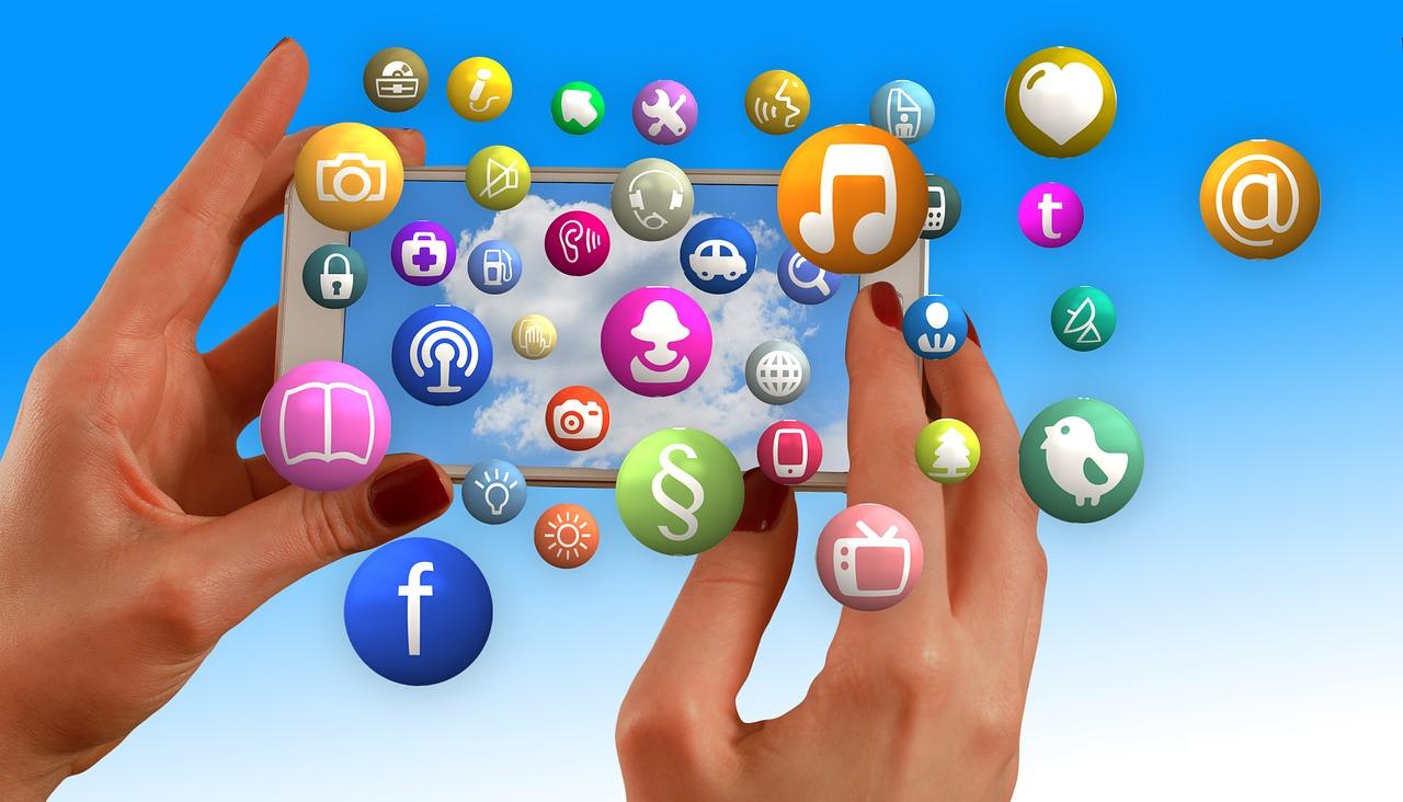 Recommendations for Enhancing​ Transparency⁤ and Dialogue in Digital ⁢Platforms